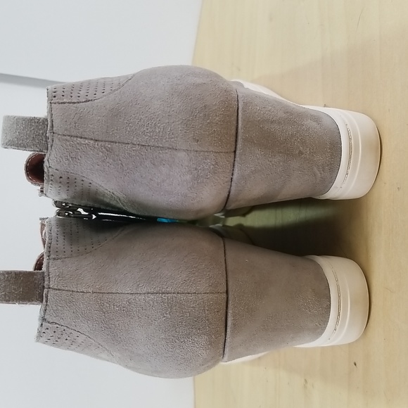 L. Paolo Suede Booties - Picture 3 of 8